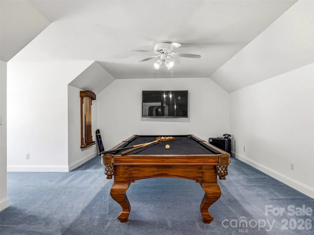 91 Great Oak Lane Fairview NC 28730