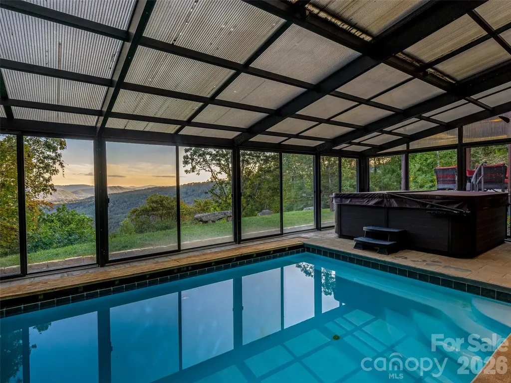 91 Great Oak Lane Fairview NC 28730