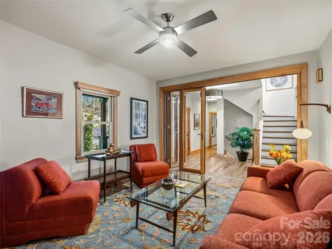 91 Great Oak Lane Fairview NC 28730