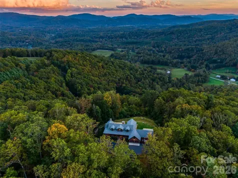 91 Great Oak Lane Fairview NC 28730