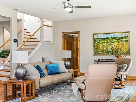 91 Great Oak Lane Fairview NC 28730