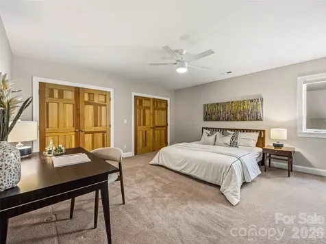 91 Great Oak Lane Fairview NC 28730