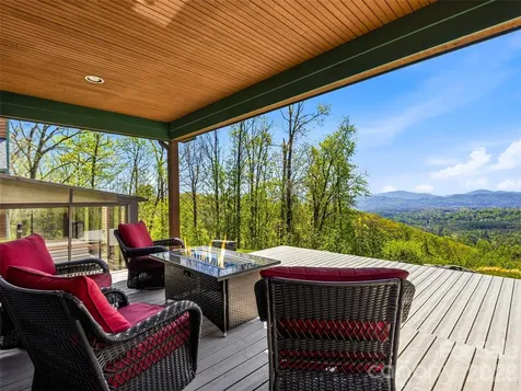 91 Great Oak Lane Fairview NC 28730