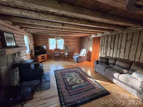 692 Buck Hill Road Newland NC 28657