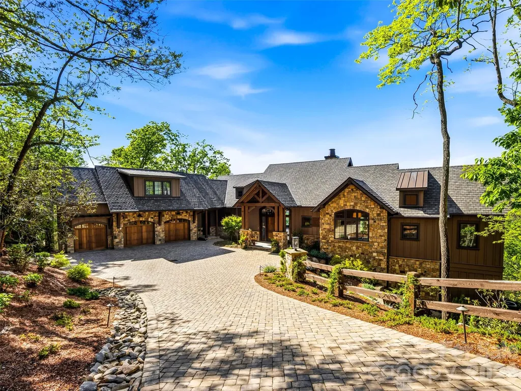 32 Featherstone Trail Arden NC 28704
