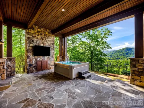 32 Featherstone Trail Arden NC 28704