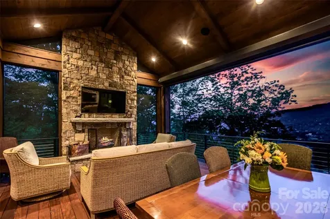 32 Featherstone Trail Arden NC 28704