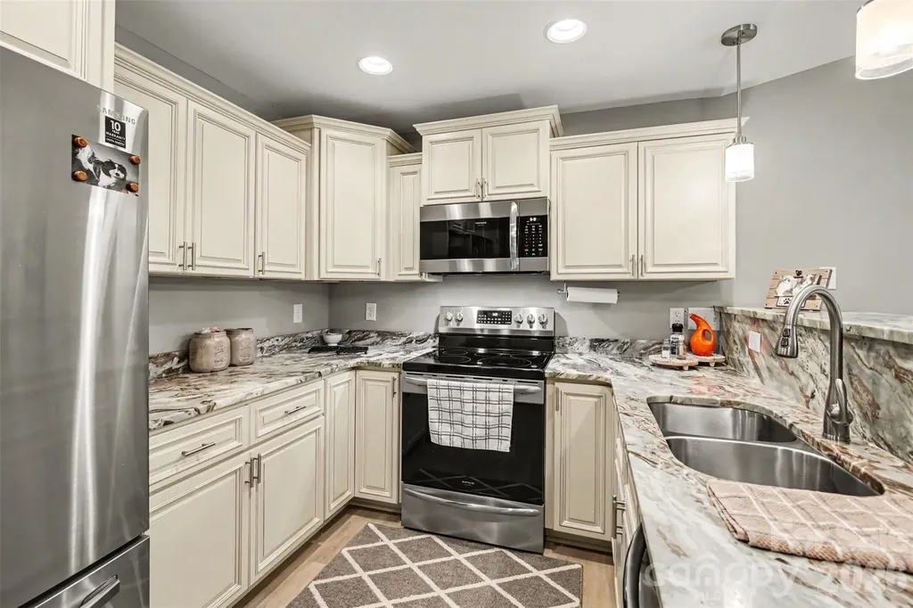 105 Oak Ridge Drive Archdale NC 27263