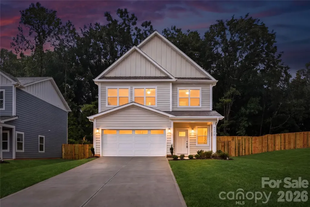 9218 Pinenoll Lane Charlotte NC 28215