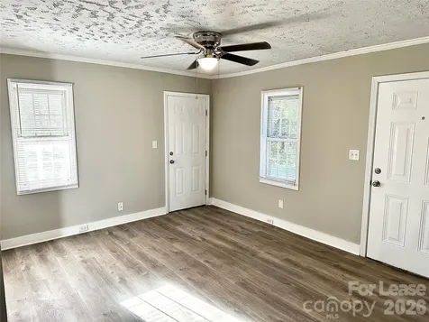 103 Snider Avenue Lexington NC 27292