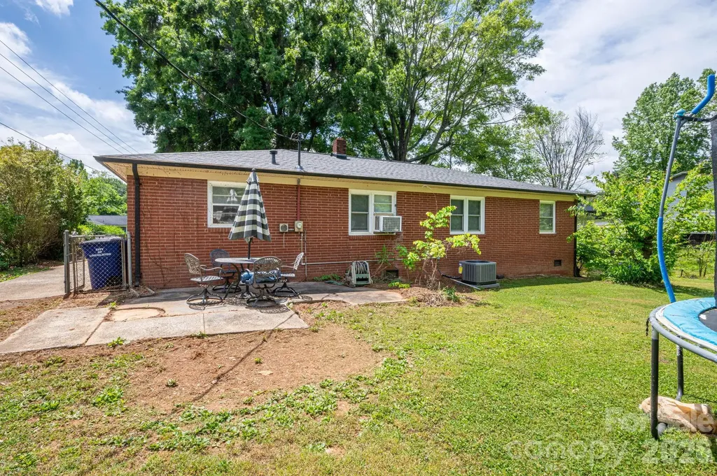 2173 Dale Avenue Lincolnton NC 28092