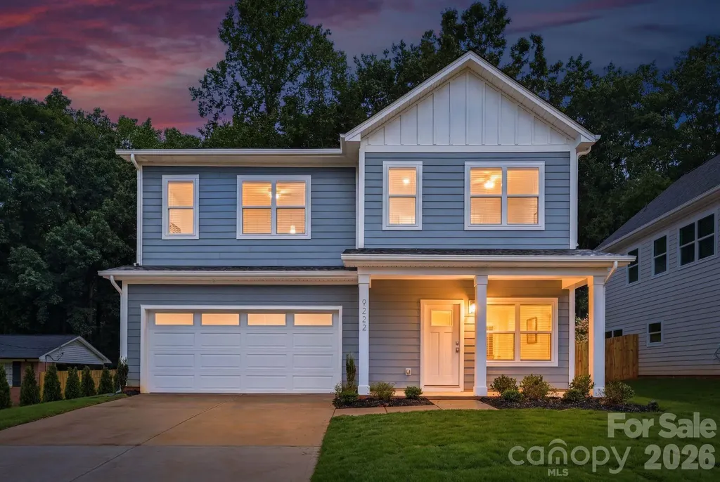9222 Pinenoll Lane Charlotte NC 28215
