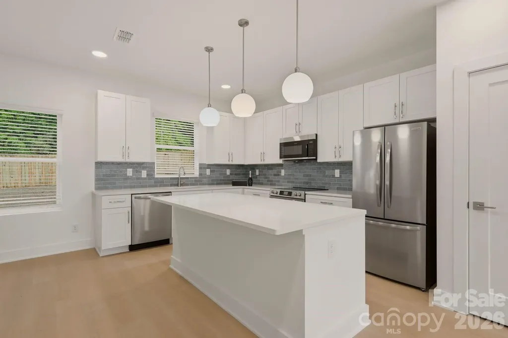 9222 Pinenoll Lane Charlotte NC 28215