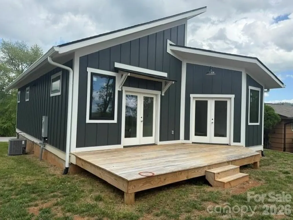 5 Locust Street Asheville NC 28804