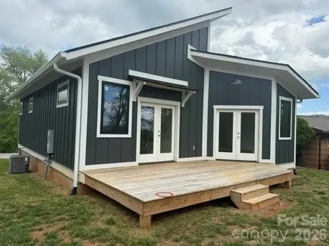 5 Locust Street Asheville NC 28804
