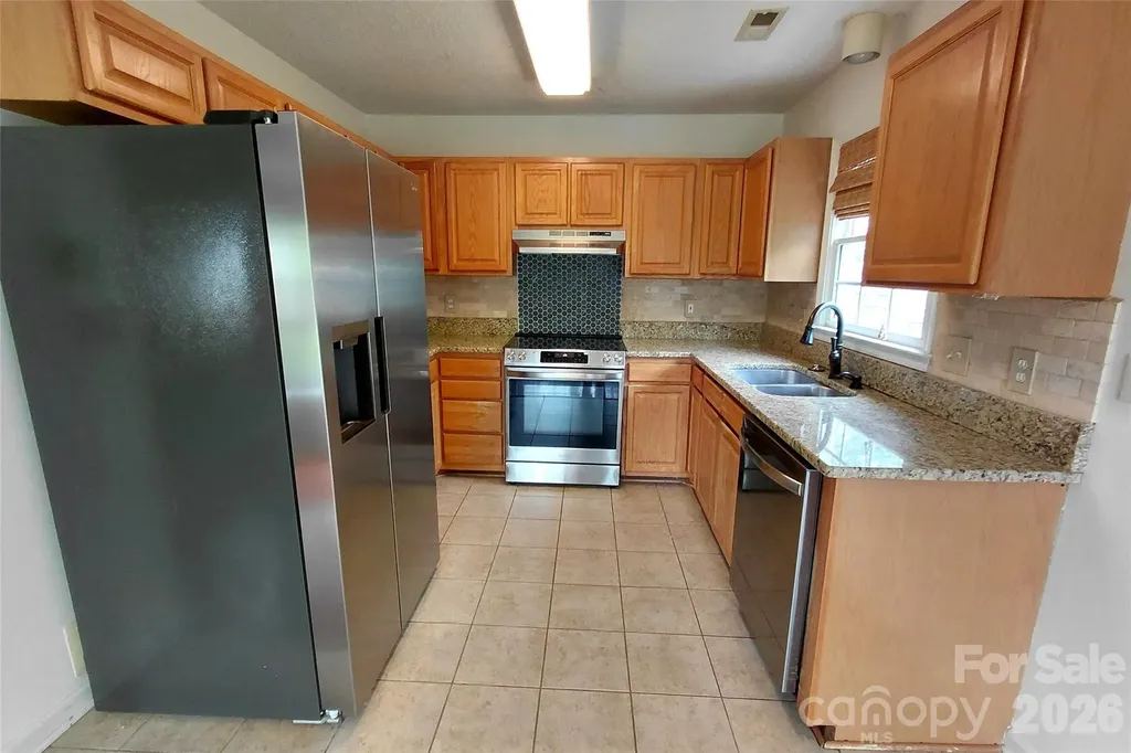 1016 Thorncrest Drive Fletcher NC 28732