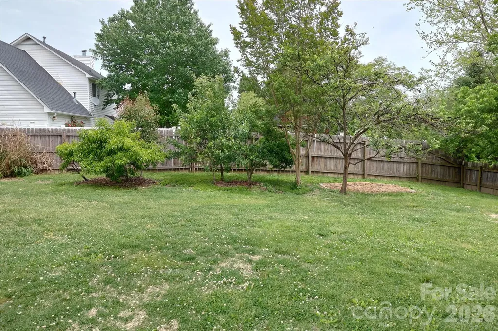 1016 Thorncrest Drive Fletcher NC 28732