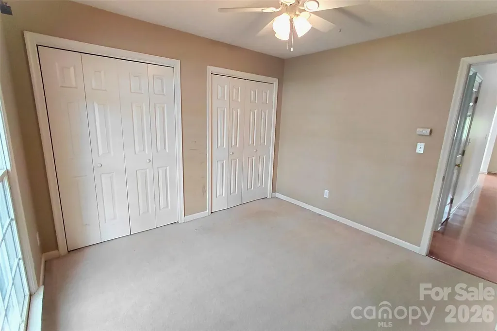 1016 Thorncrest Drive Fletcher NC 28732