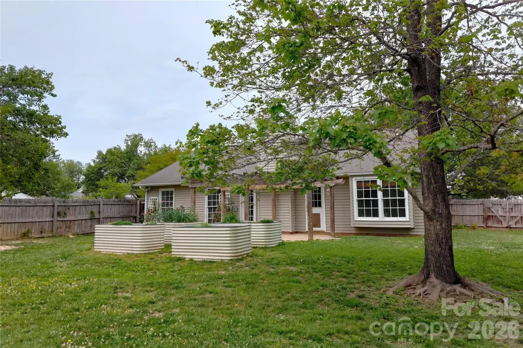 1016 Thorncrest Drive Fletcher NC 28732
