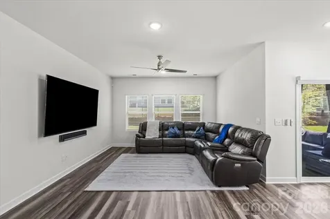 9287 Dunwich Drive Gastonia NC 28056