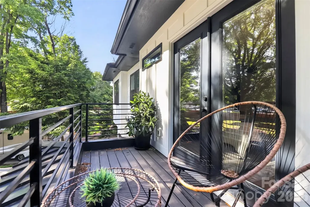 5026 Buckingham Drive Charlotte NC 28209