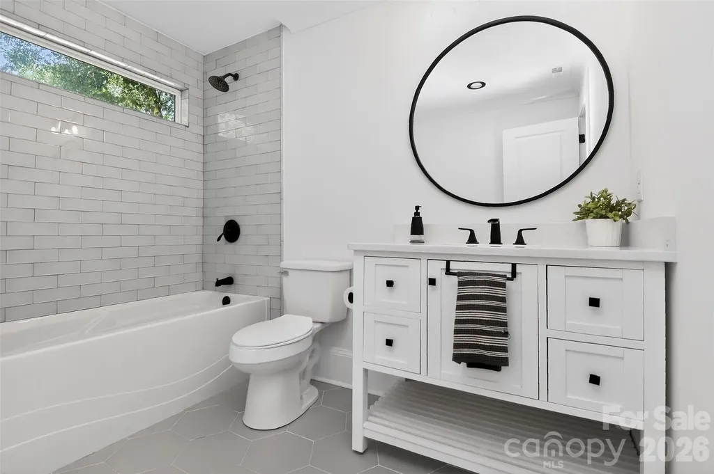 5026 Buckingham Drive Charlotte NC 28209