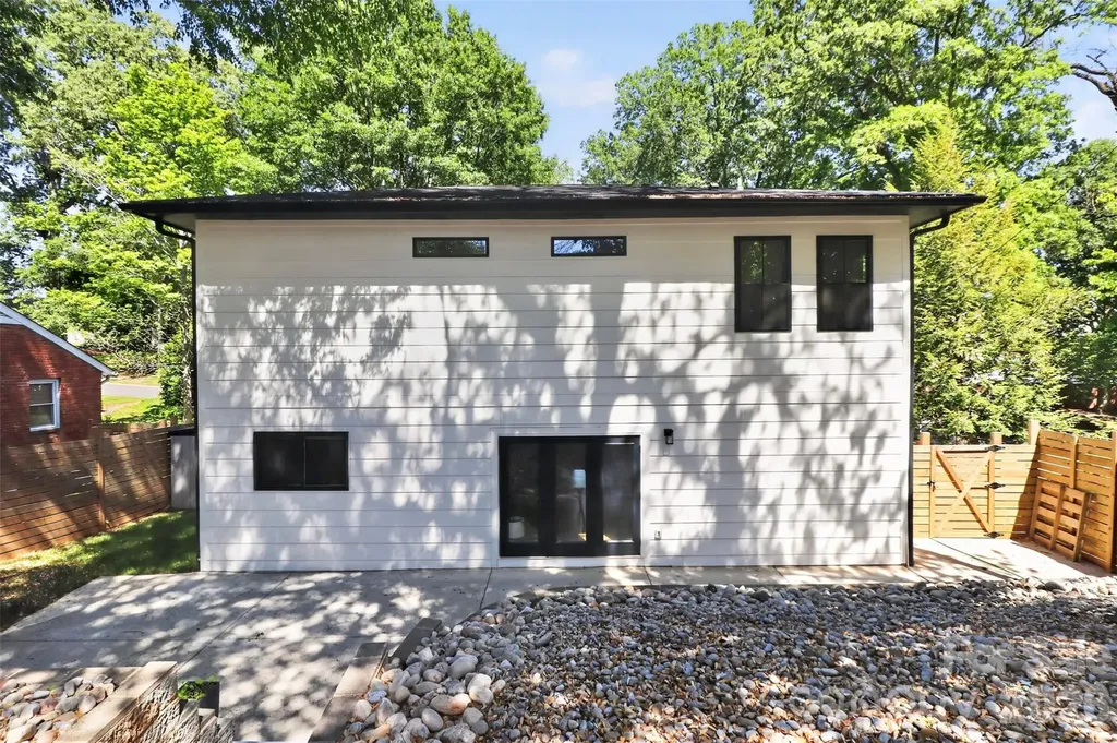 5026 Buckingham Drive Charlotte NC 28209