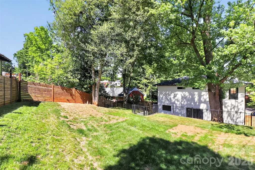 5026 Buckingham Drive Charlotte NC 28209