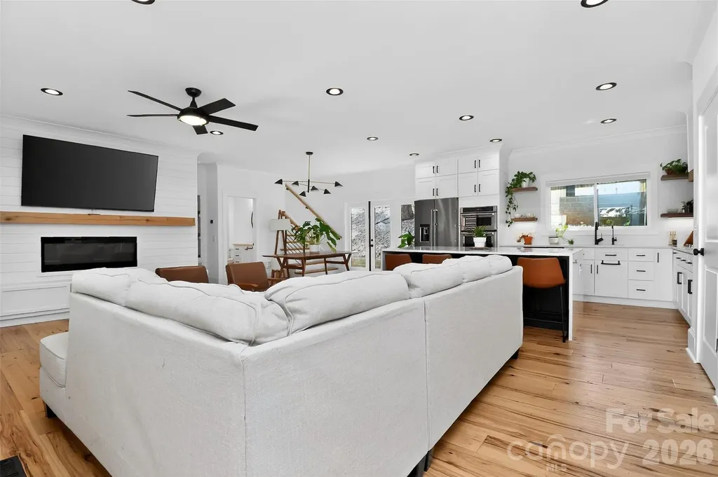 5026 Buckingham Drive Charlotte NC 28209