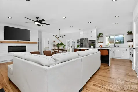 5026 Buckingham Drive Charlotte NC 28209