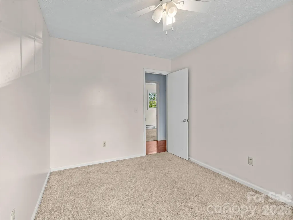 84 Candlelight Circle Clyde NC 28721