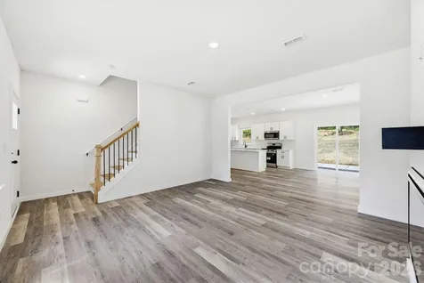 4147 2nd Street NE Hickory NC 28601