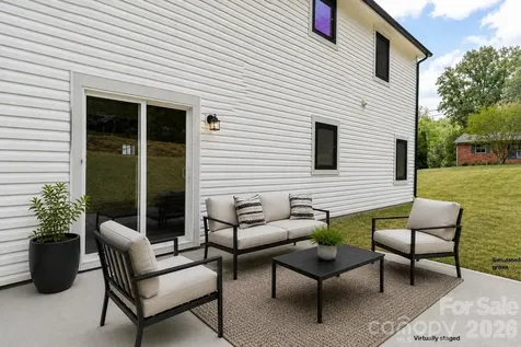 4147 2nd Street NE Hickory NC 28601
