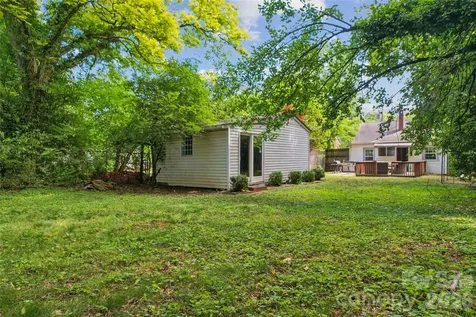 2224 Dundeen Street Charlotte NC 28216