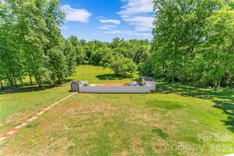 3104 Zion Church Road Hickory NC 28602