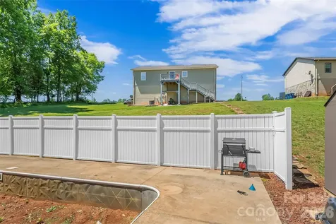 3104 Zion Church Road Hickory NC 28602
