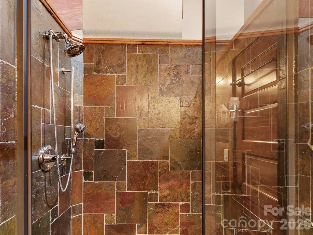 56 Spring House Drive Burnsville NC 28714