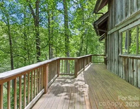 56 Spring House Drive Burnsville NC 28714