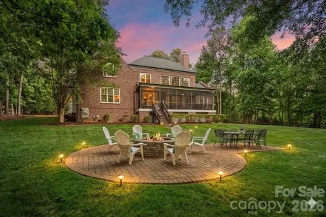 121 Willow Bend Court Mooresville NC 28117