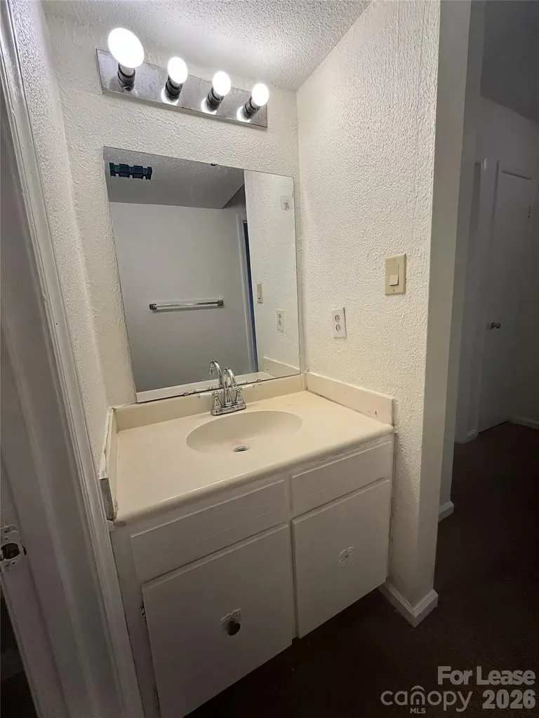 1911 Smoke Ridge Court Charlotte NC 28210
