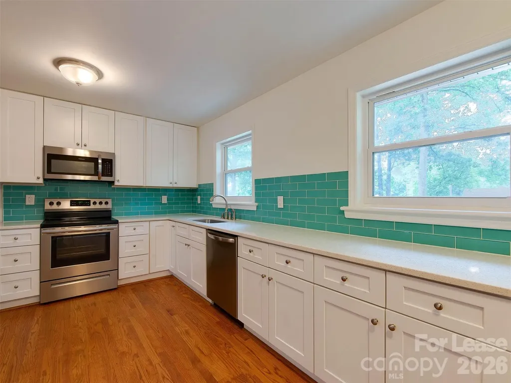 5646 Oak Drive Charlotte NC 28216