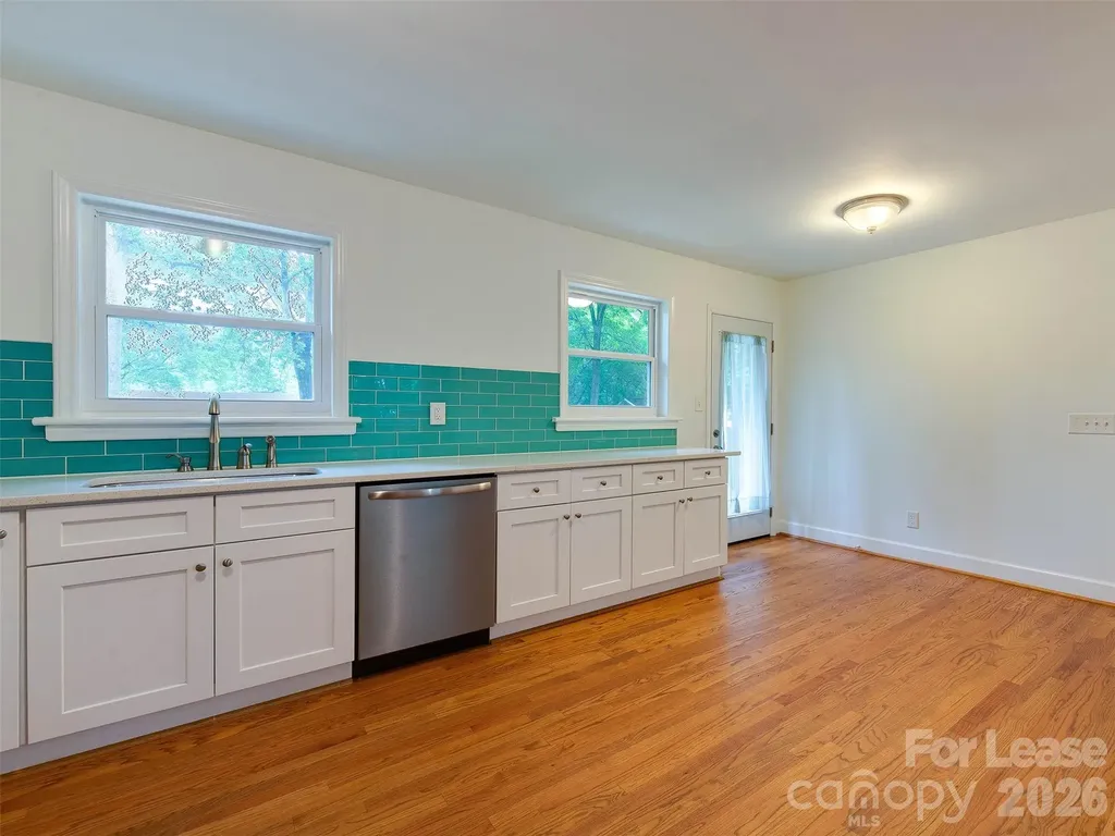5646 Oak Drive Charlotte NC 28216