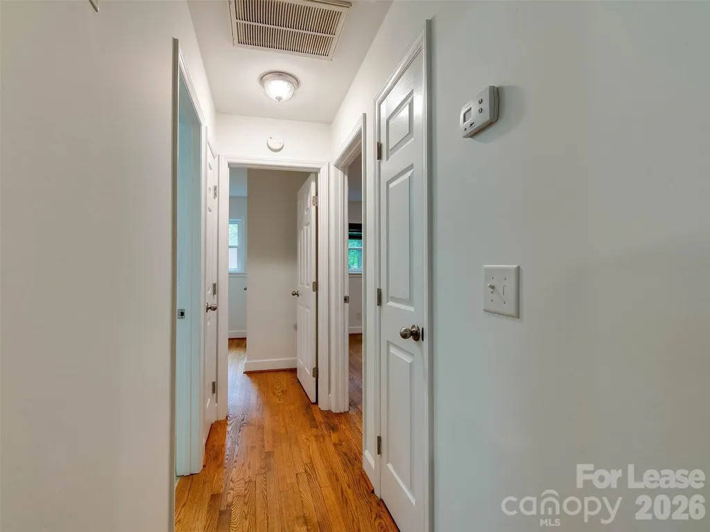 5646 Oak Drive Charlotte NC 28216