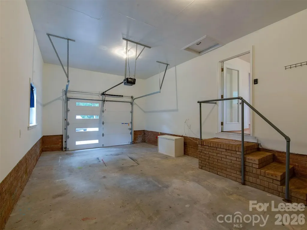 5646 Oak Drive Charlotte NC 28216