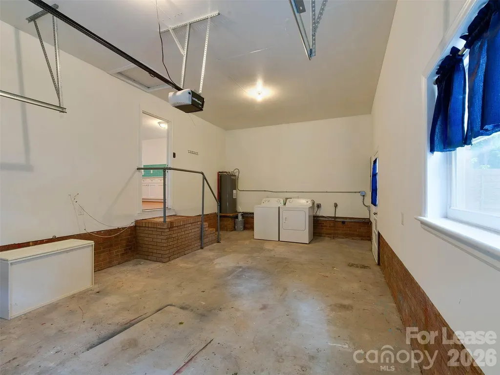 5646 Oak Drive Charlotte NC 28216