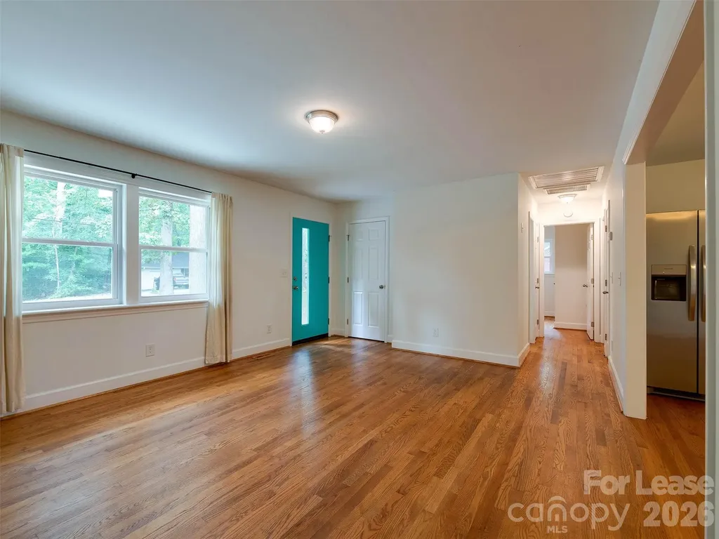5646 Oak Drive Charlotte NC 28216