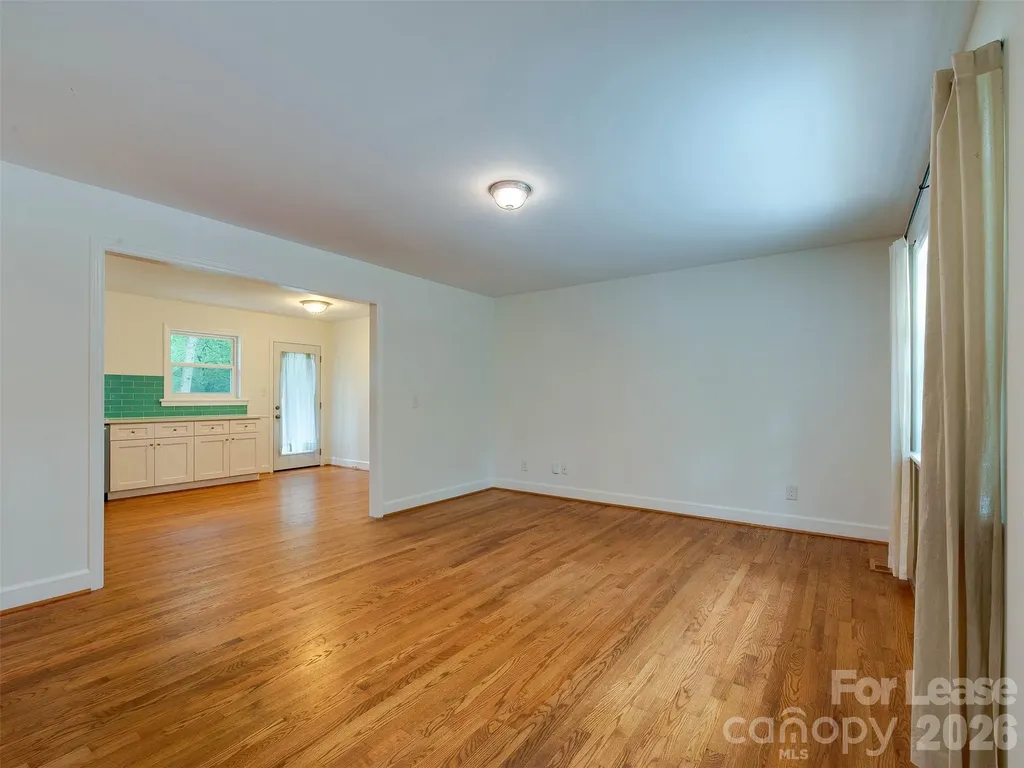 5646 Oak Drive Charlotte NC 28216