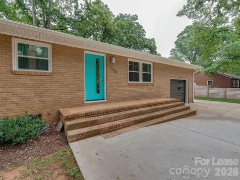 5646 Oak Drive Charlotte NC 28216