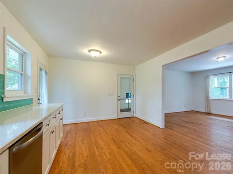5646 Oak Drive Charlotte NC 28216
