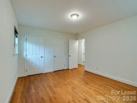 5646 Oak Drive Charlotte NC 28216